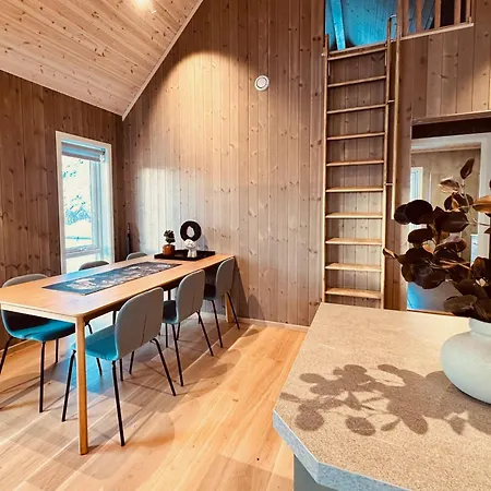 Superior Mountain View Lofoten * 巴尔斯塔