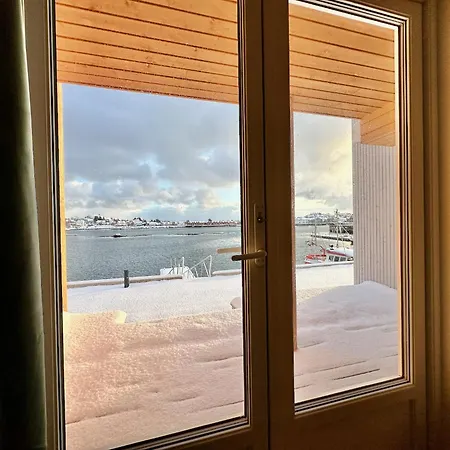 Superior Mountain View Lofoten * 巴尔斯塔