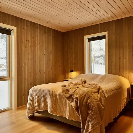 Superior Mountain View Lofoten Apartment *