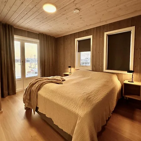 Superior Mountain View Lofoten Apartment